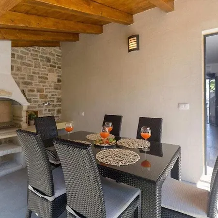 Holiday home Premium Radovan *